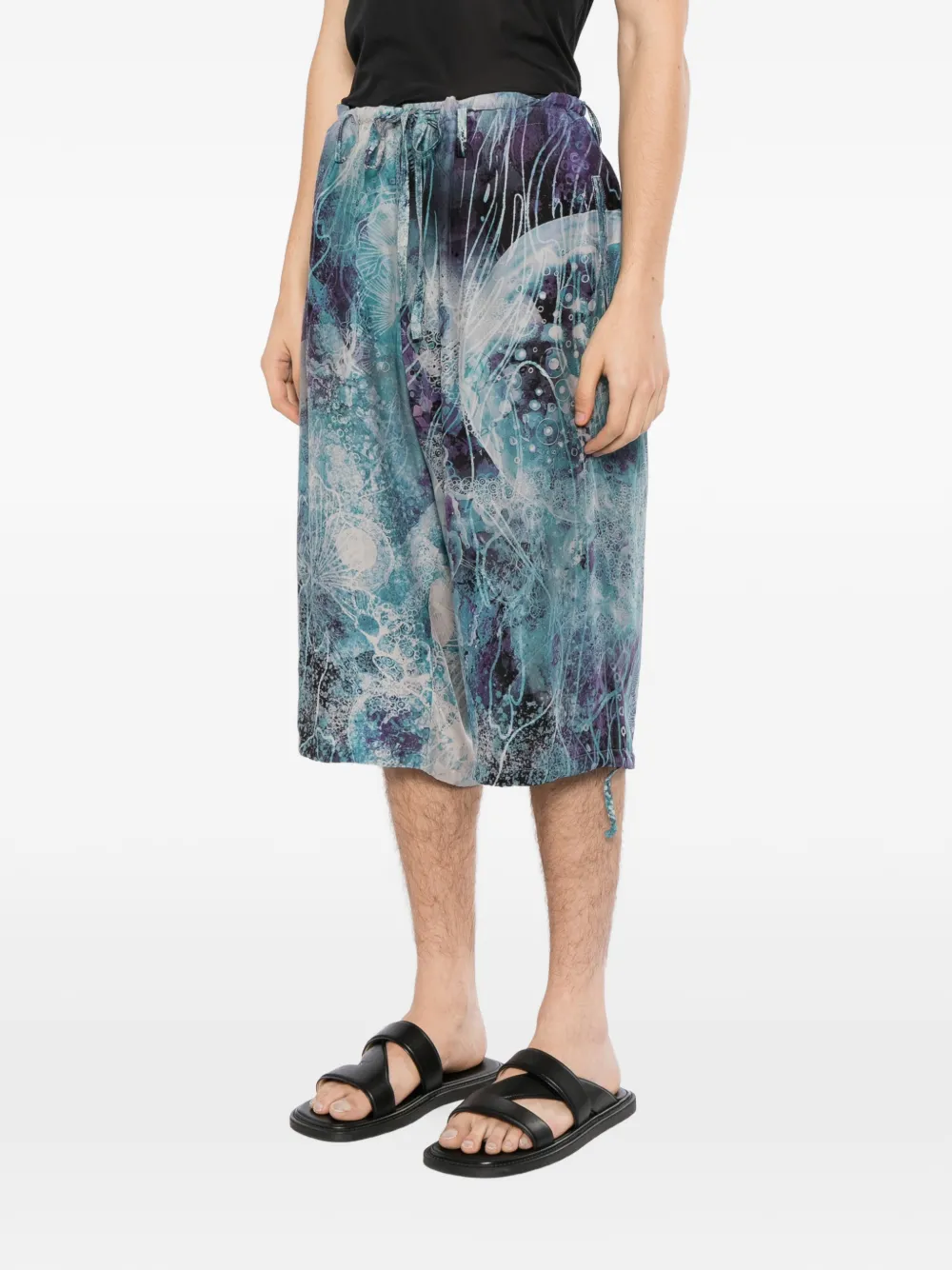 Yohji Yamamoto Sea abstract-print shorts Blauw