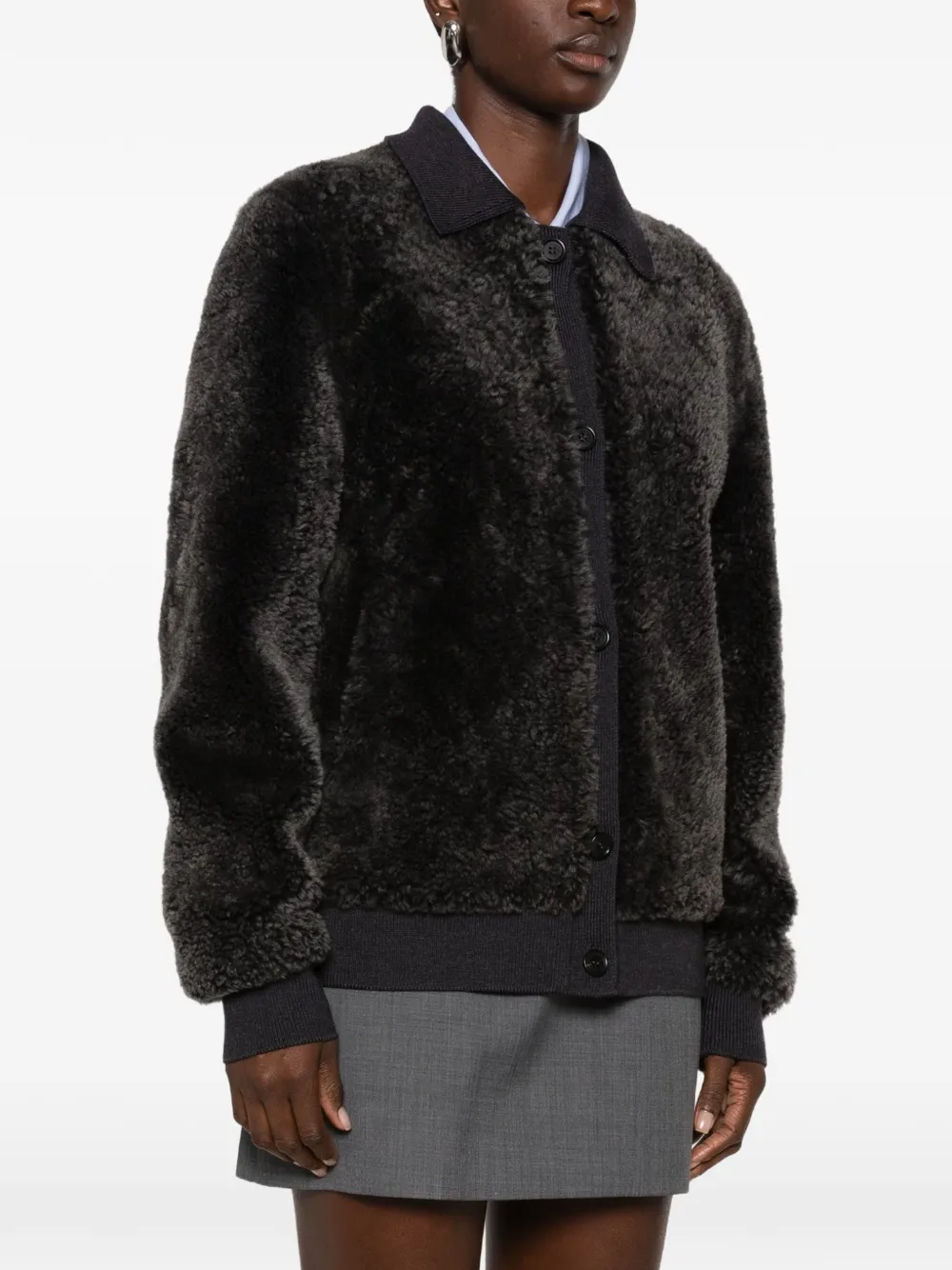 Miu Jack met lammy-afwerking en knopen Grijs