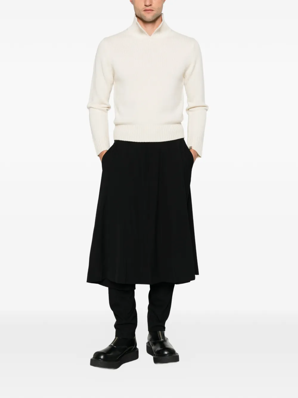 extreme cashmere Jo trui met hoge hals en geribbelde afwerking Beige