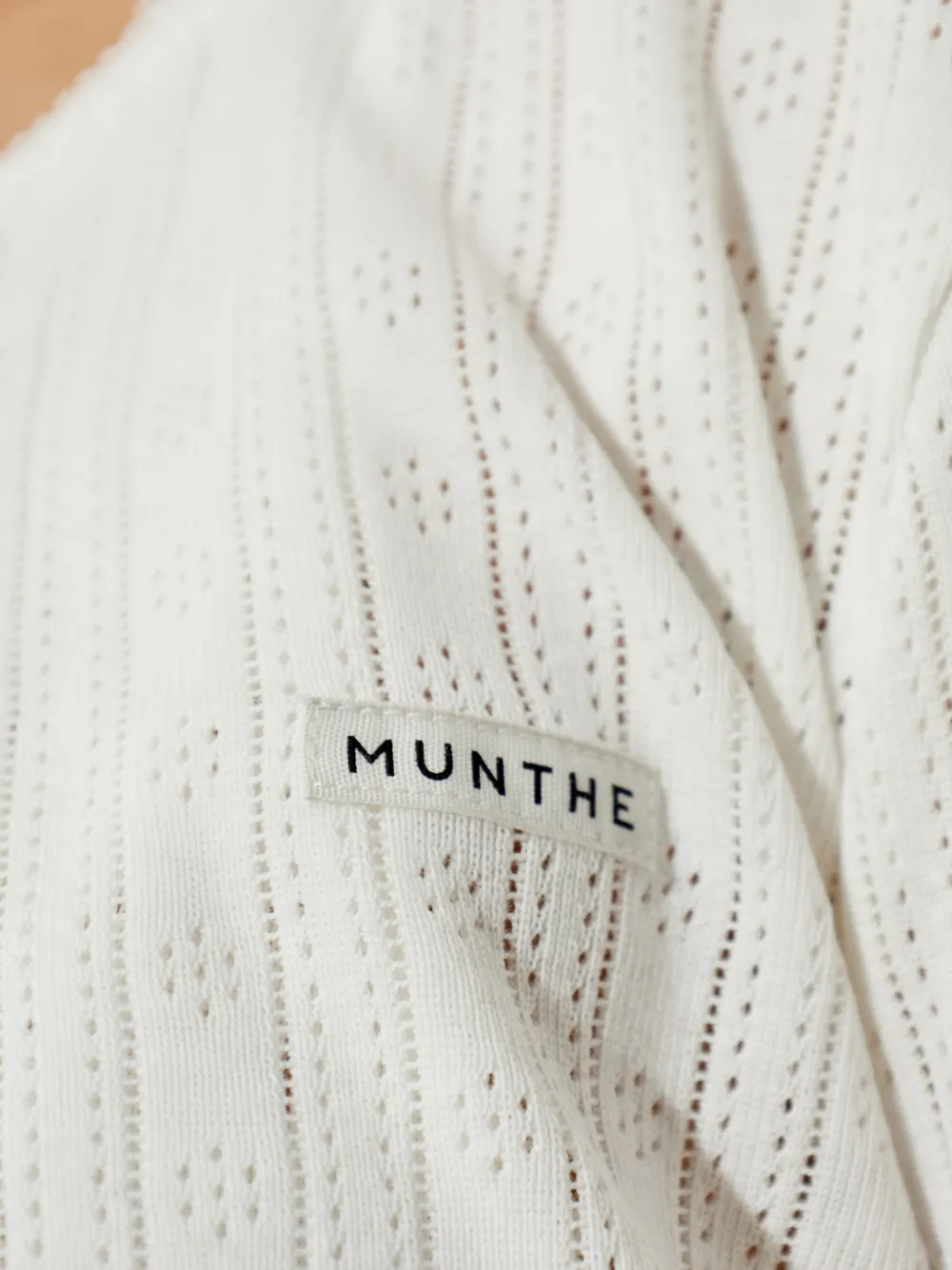 MUNTHE Noelia pointelle-gebreid vest Wit