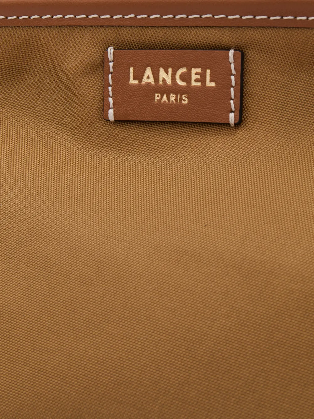 Lancel Mistral clutch met leren afwerking Beige
