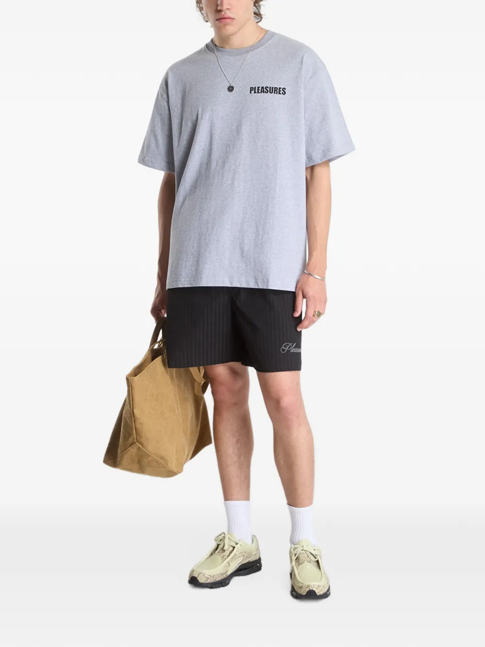 Pleasures Impact T-shirt met logo-print Grijs