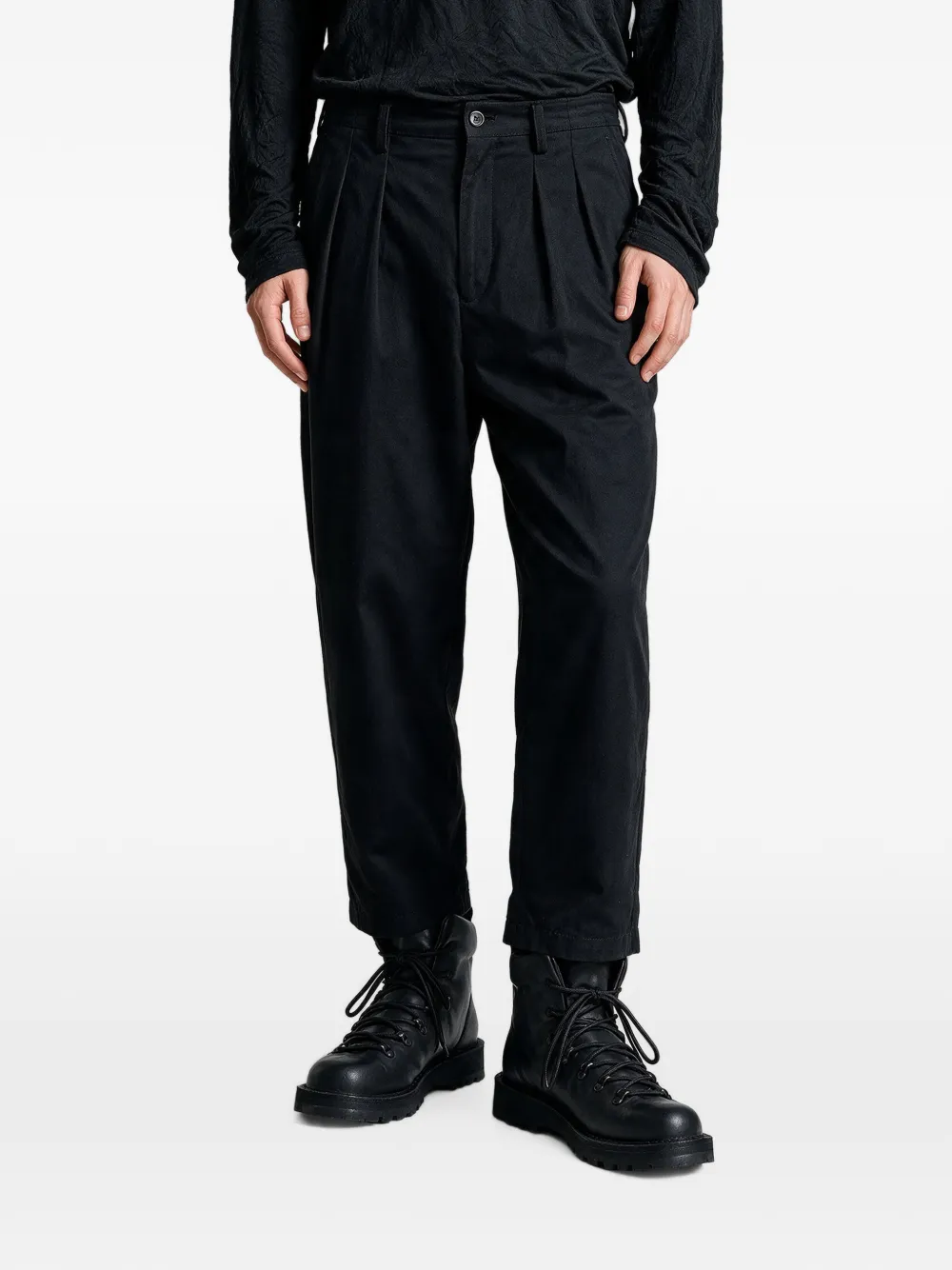 Yohji Yamamoto pleated-front croppedWOOL trousers