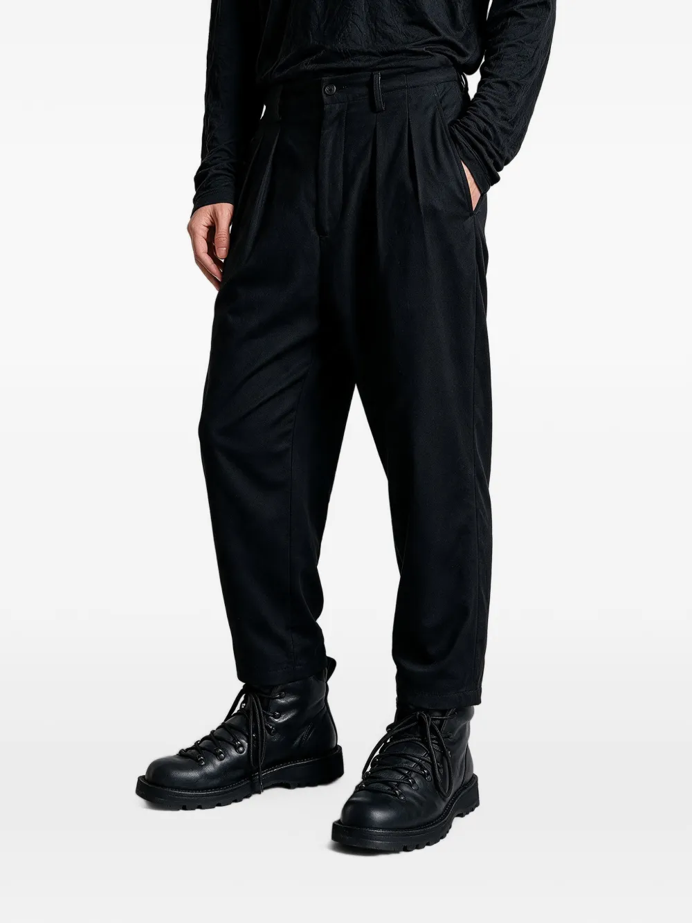 Yohji Yamamoto Cropped wollen broek met geplooide voorkant Zwart