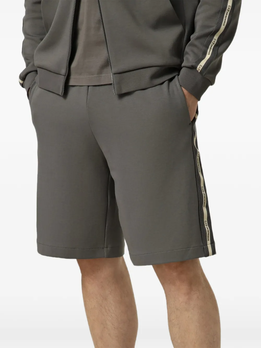 Ea7 Emporio Armani Logo Series tape-detail jersey shorts Grijs