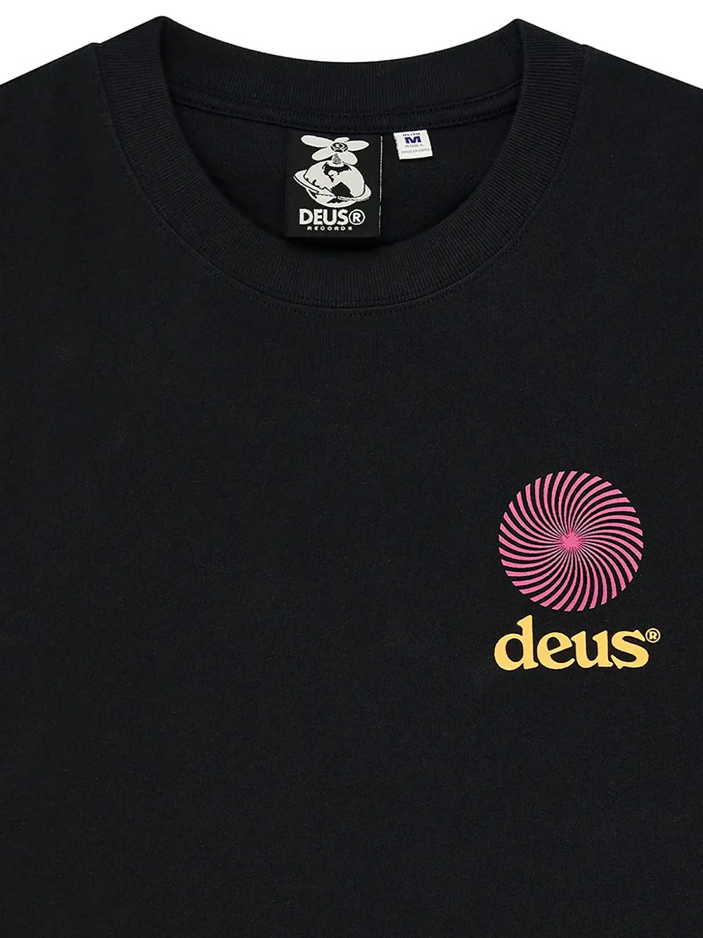 Deus Ex Machina Strata OS T-shirt Zwart