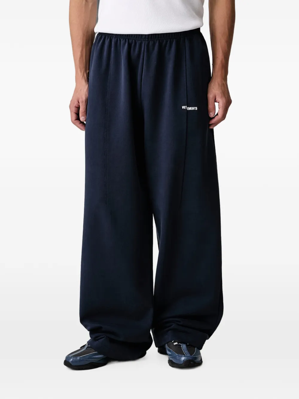 VETEMENTS logo-embroidered track pants