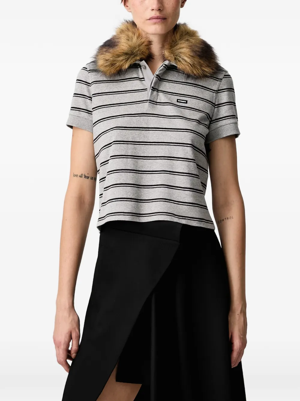 VETEMENTS faux-fur collar striped polo shirt