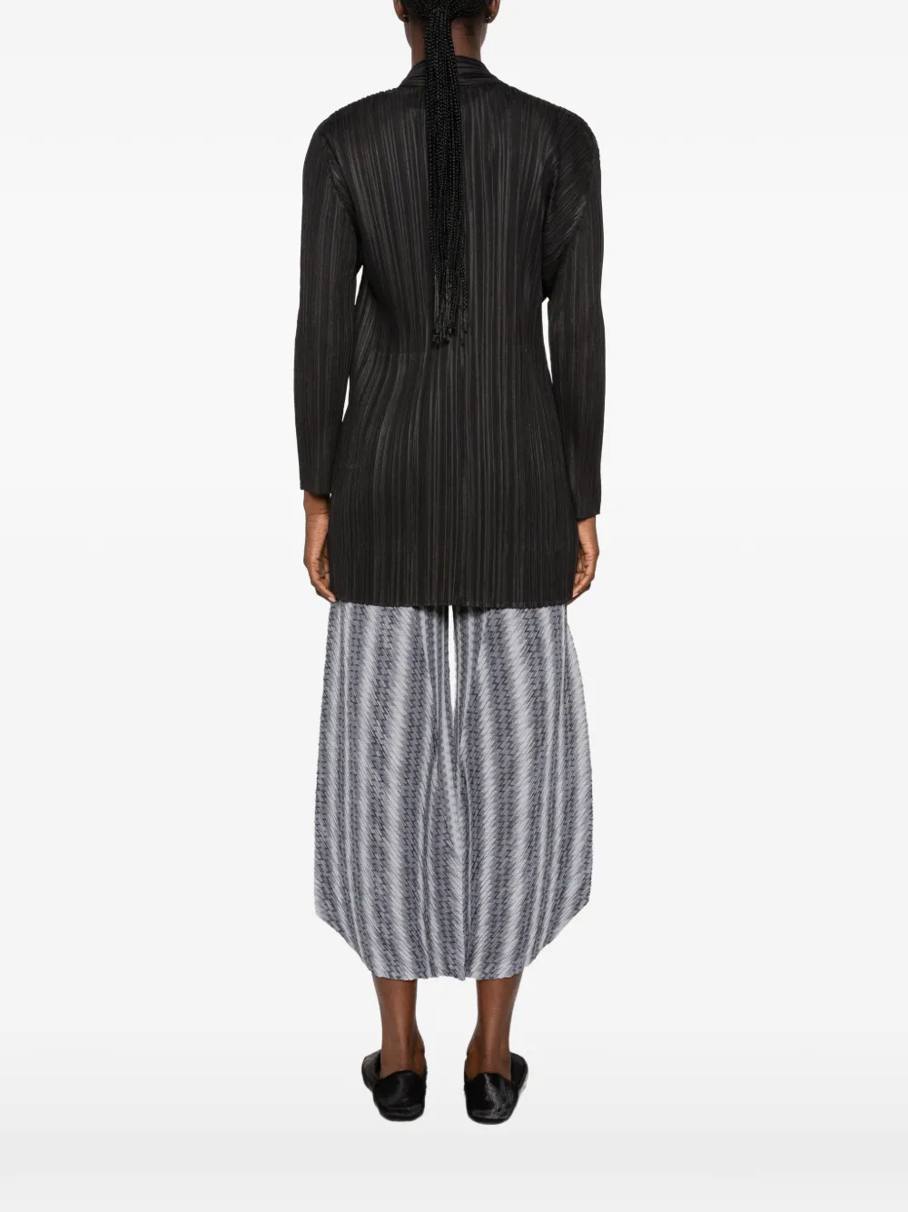 Pleats Please Issey Miyake Geplooid jack met sjaalkraag Zwart