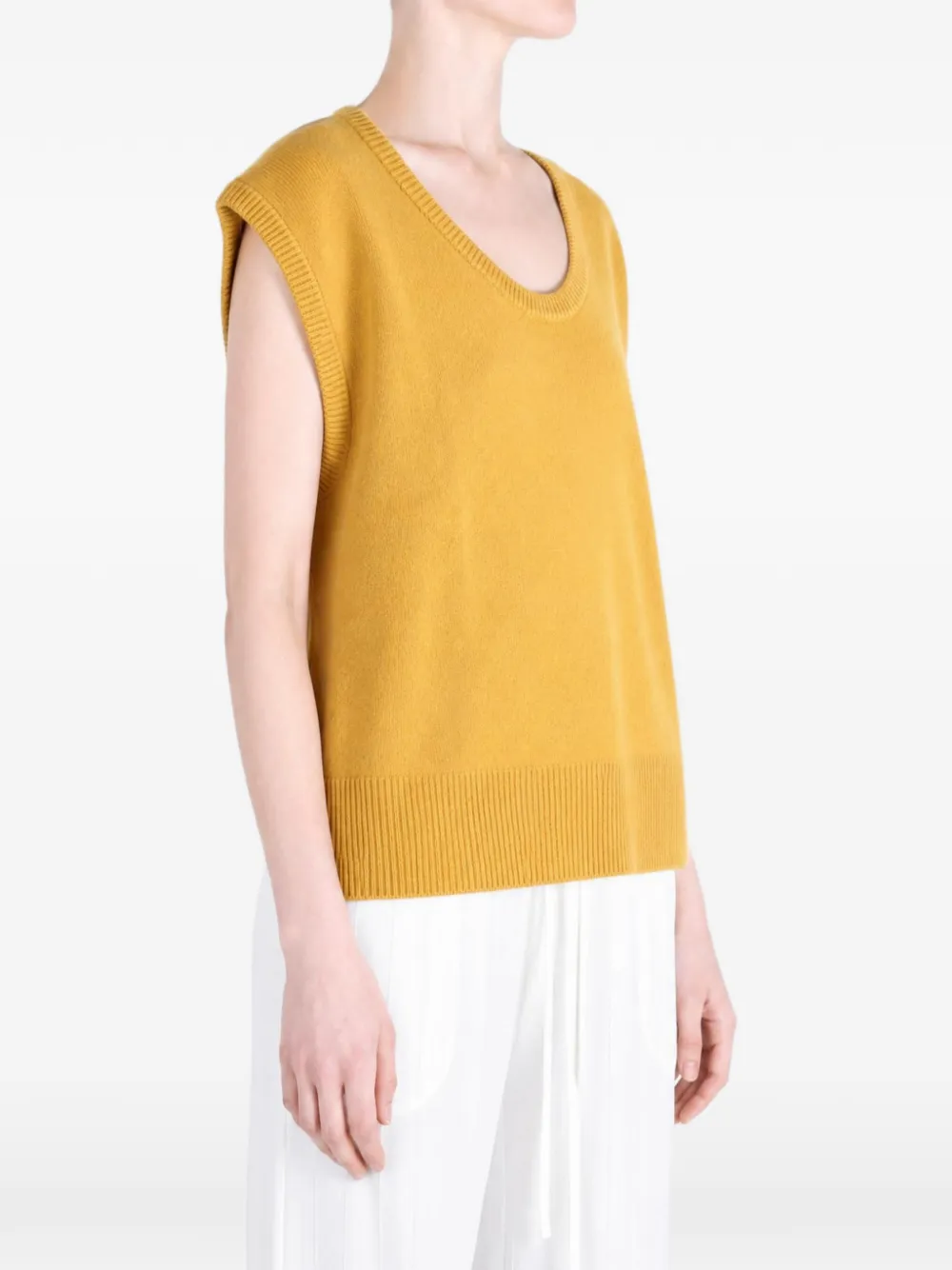 extreme cashmere N°512 Angele fijngebreide mouwloze top Geel
