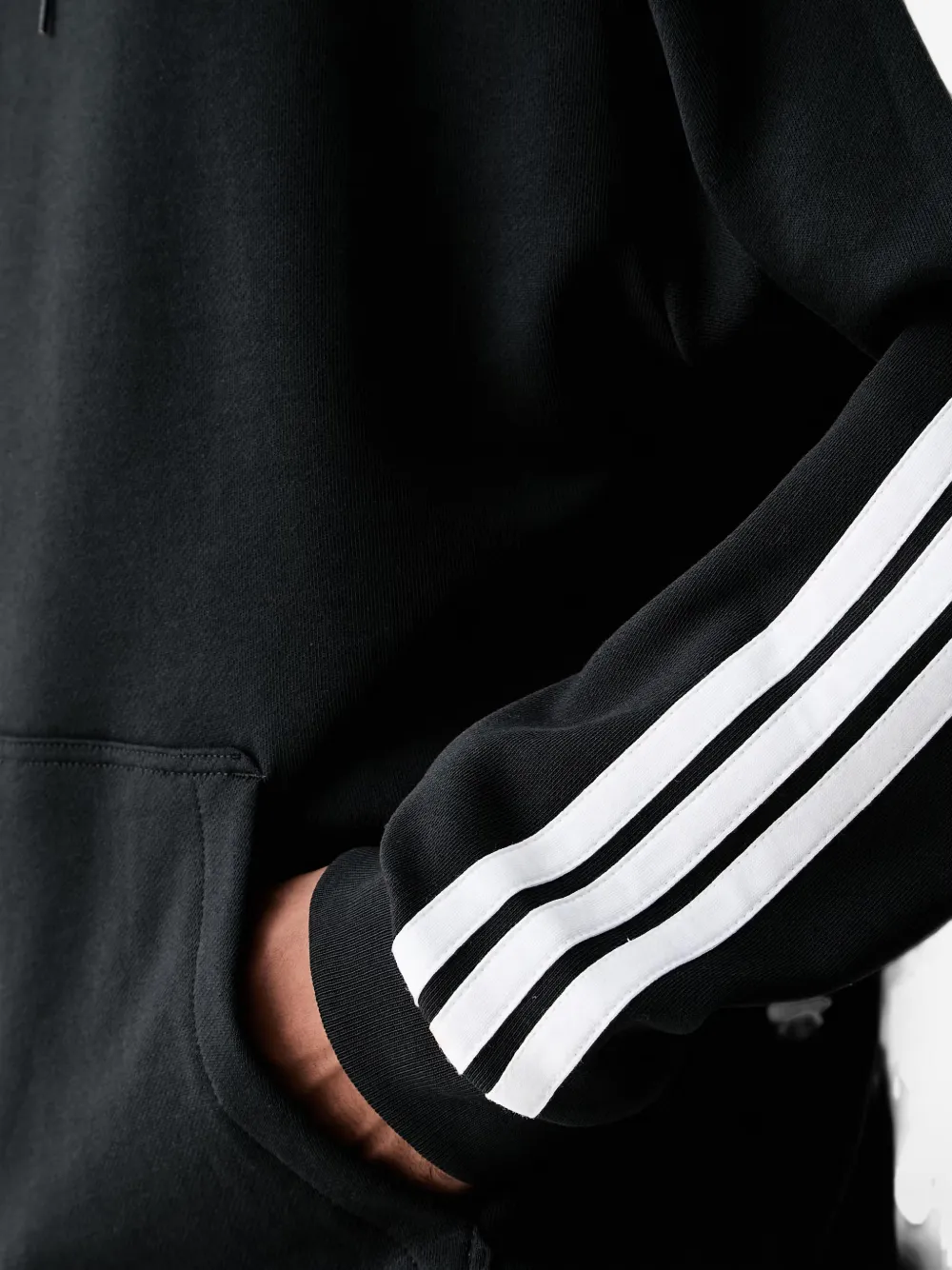 adidas Essentials side-stripe hoodie Zwart