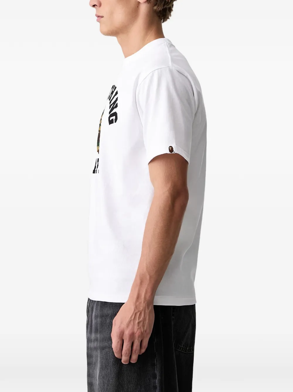 A BATHING APE Glitch Woodland T-shirt met camouflage-print Wit