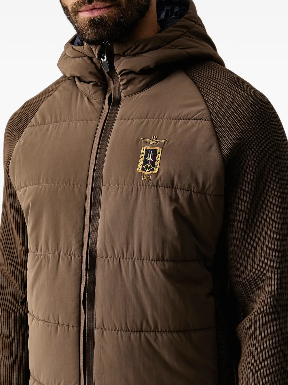 Aeronautica Militare Jack met capuchon en logopatch Bruin