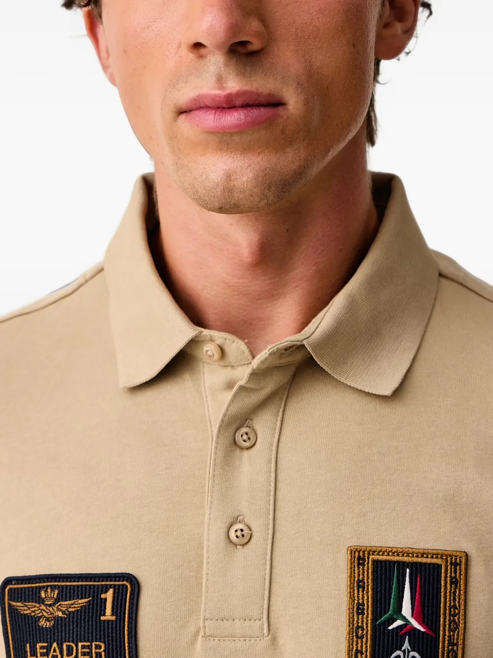 Aeronautica Militare Poloshirt met lange mouwen en patchdetail Beige