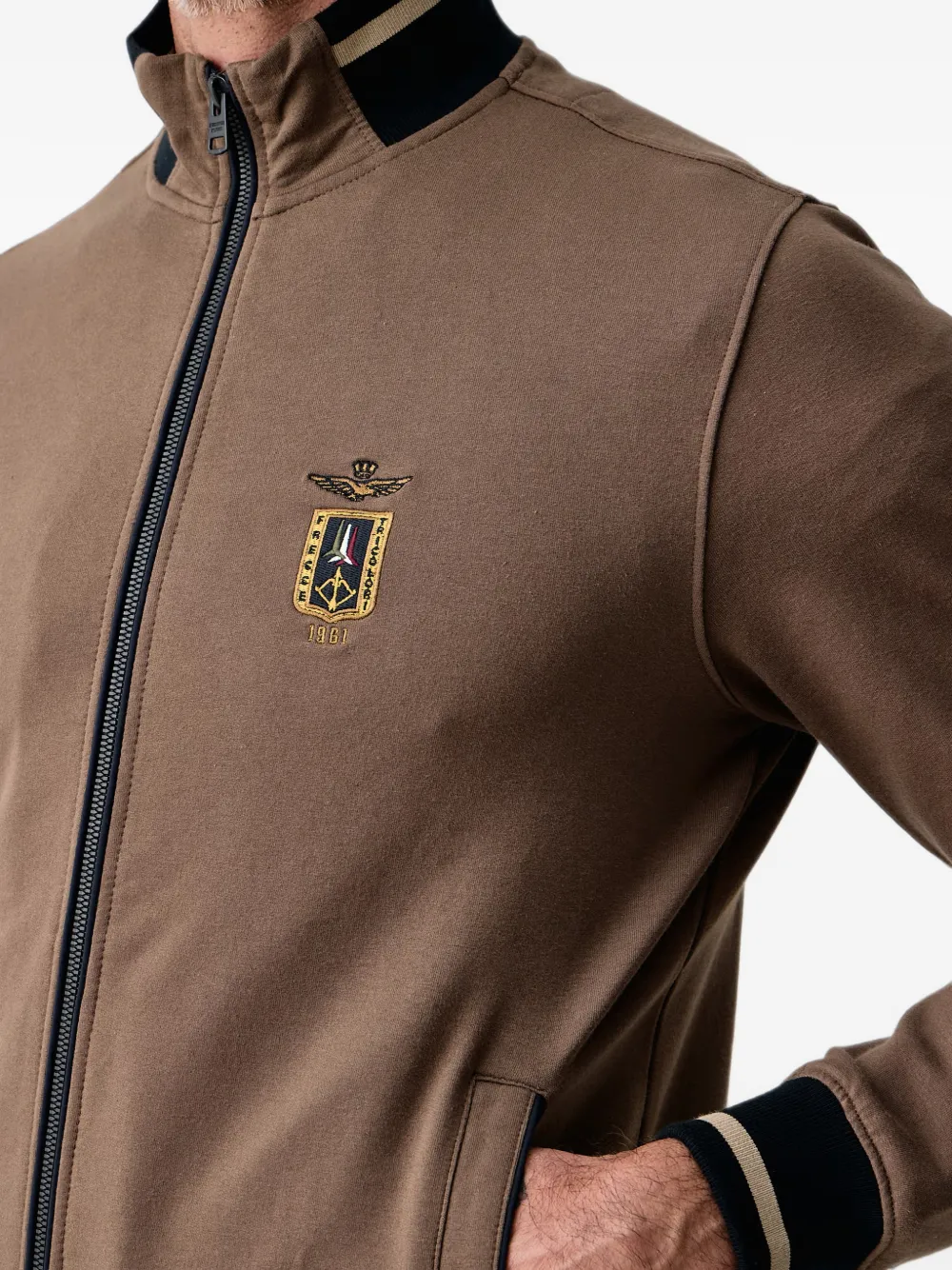 Aeronautica Militare Sweater met geborduurd logo Bruin