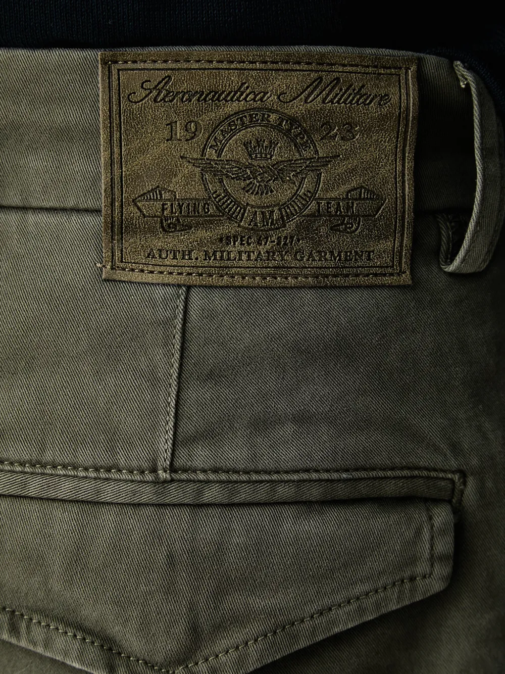 Aeronautica Militare logo-patch cargo pants Groen
