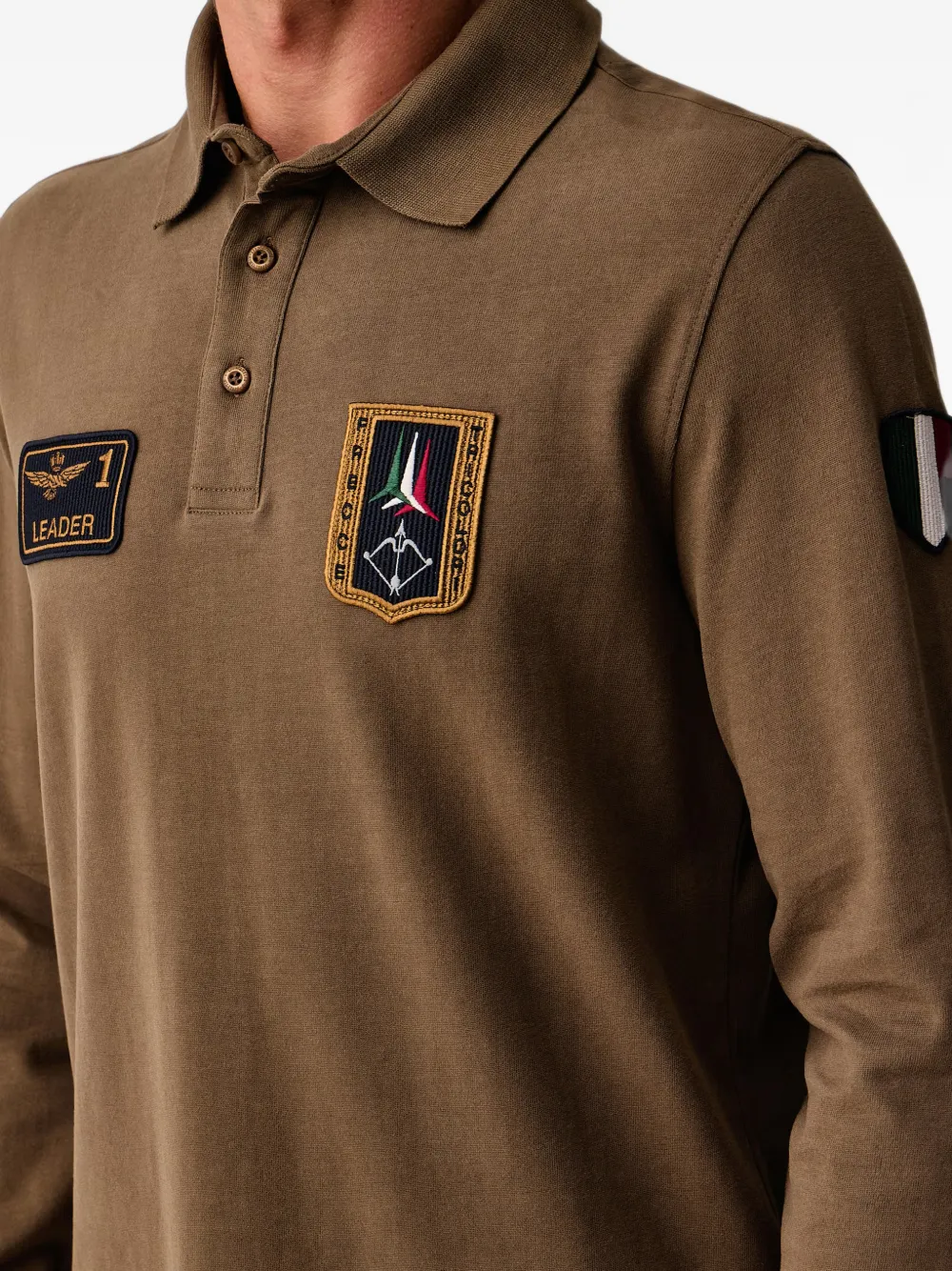 Aeronautica Militare Poloshirt met lange mouwen en patchdetail Bruin
