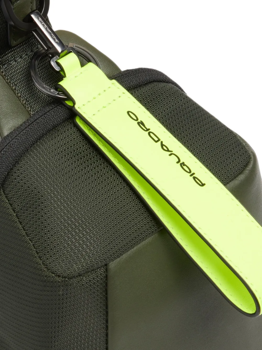 PIQUADRO Messengertas met vlakken en logoplakkaat Groen