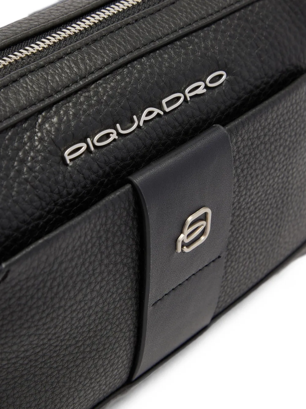 PIQUADRO Leren clutch met logo-plakkaat en textuur Zwart