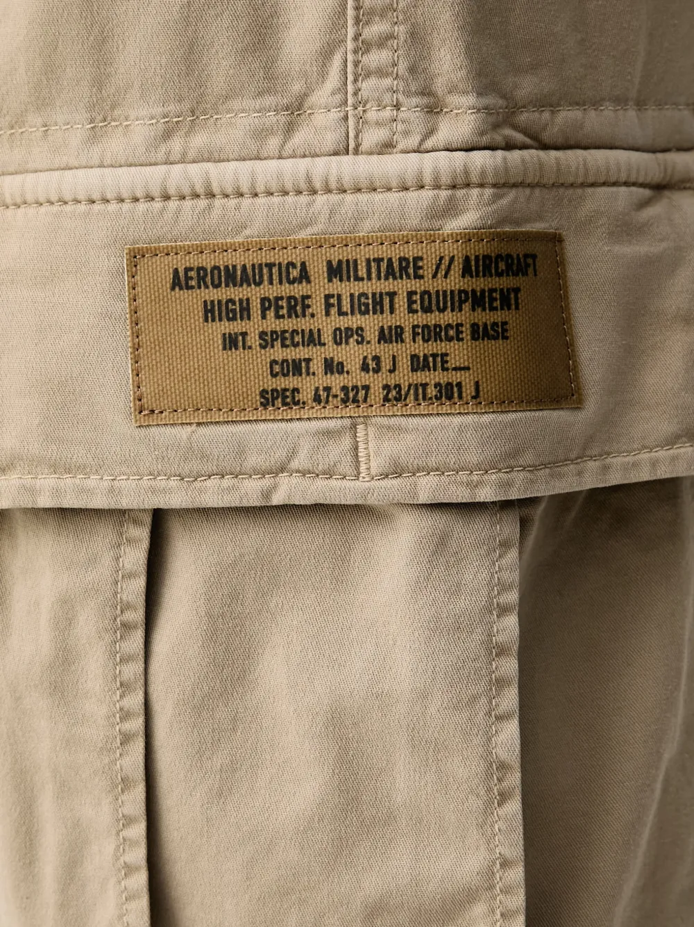 Aeronautica Militare Cargo broek met logopatch Beige