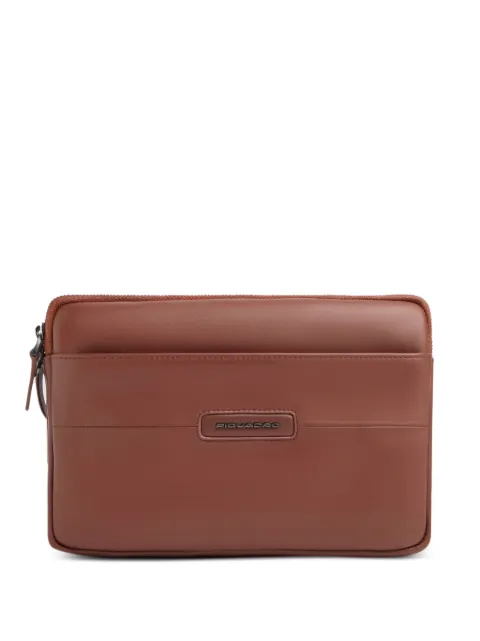 PIQUADRO Borsa a mano mini iPad in pelle con placca logo