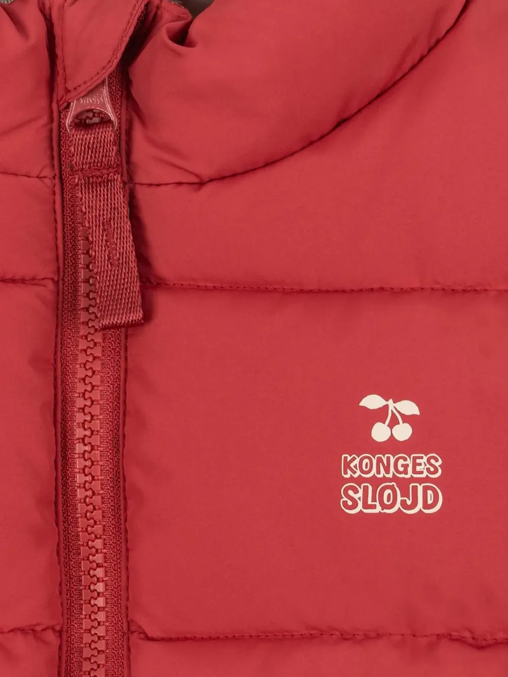 Konges Sløjd Alpi gewatteerde bodywarmer met logo-print Rood