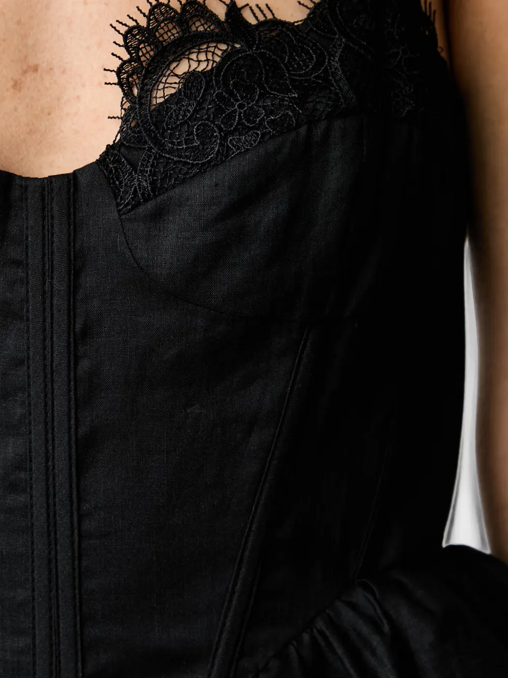 Bardot Ashta korsetjurk met kanten afwerking Zwart