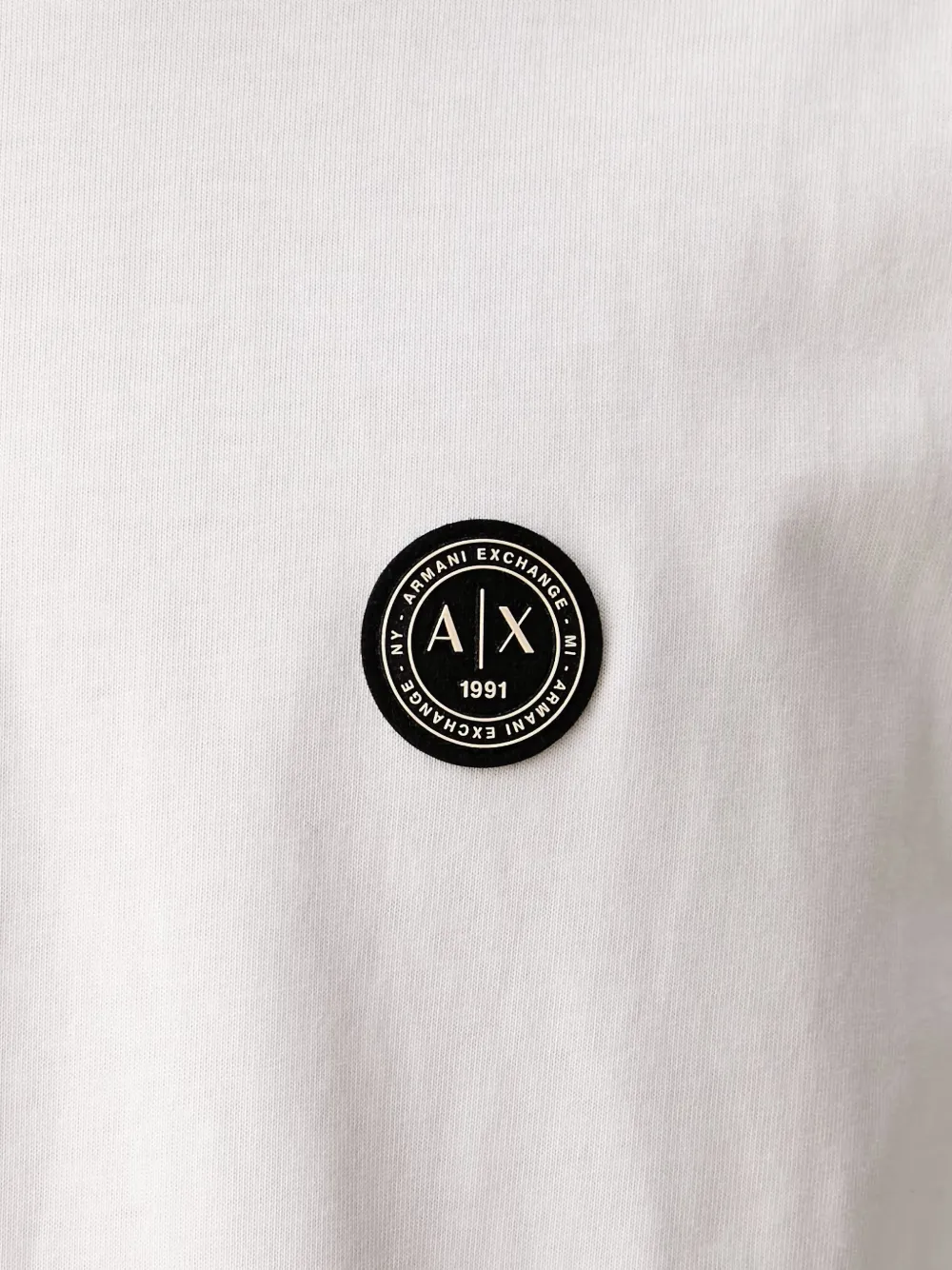 Armani Exchange logo-patch long-sleeve T-shirt Wit