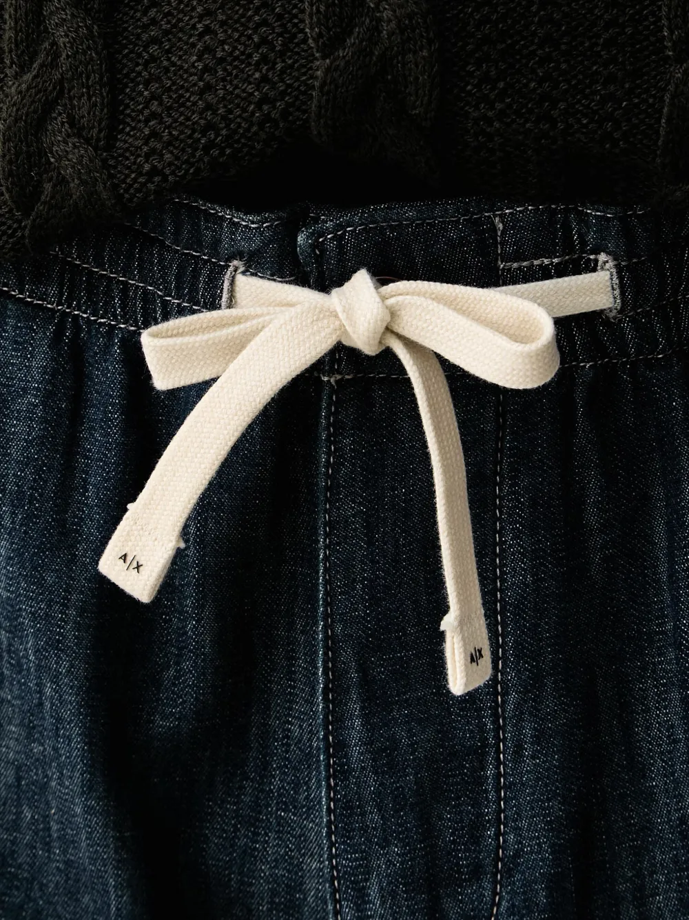 Armani Exchange drawstring-waist logo-embroidered jeans Blauw