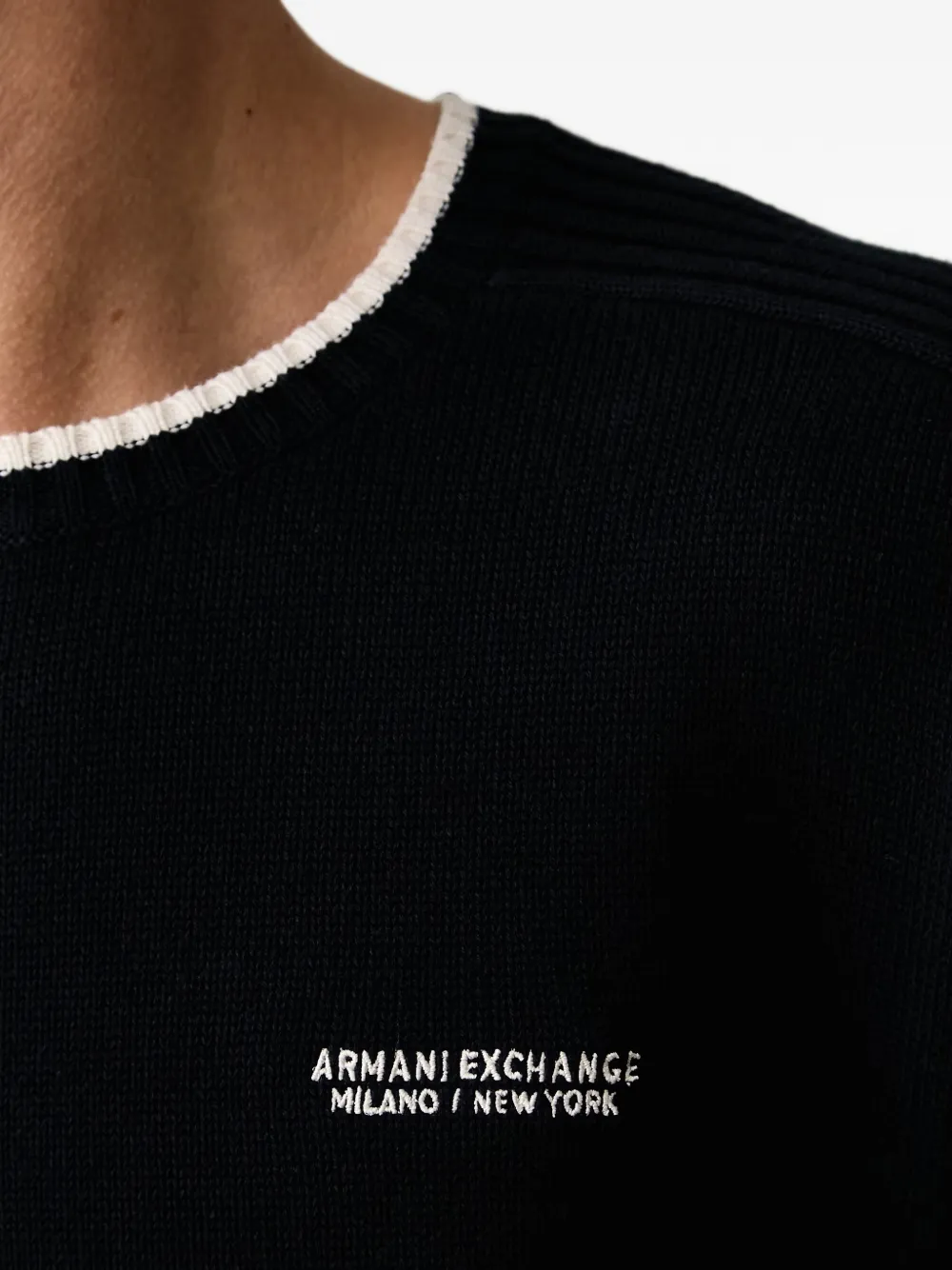 Armani Exchange Trui met geborduurd logo en contrasterende afwerking Blauw