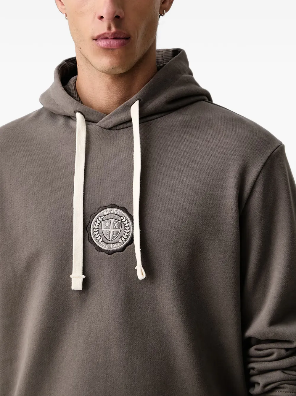 Armani Exchange logo-patch drawstring hoodie Grijs