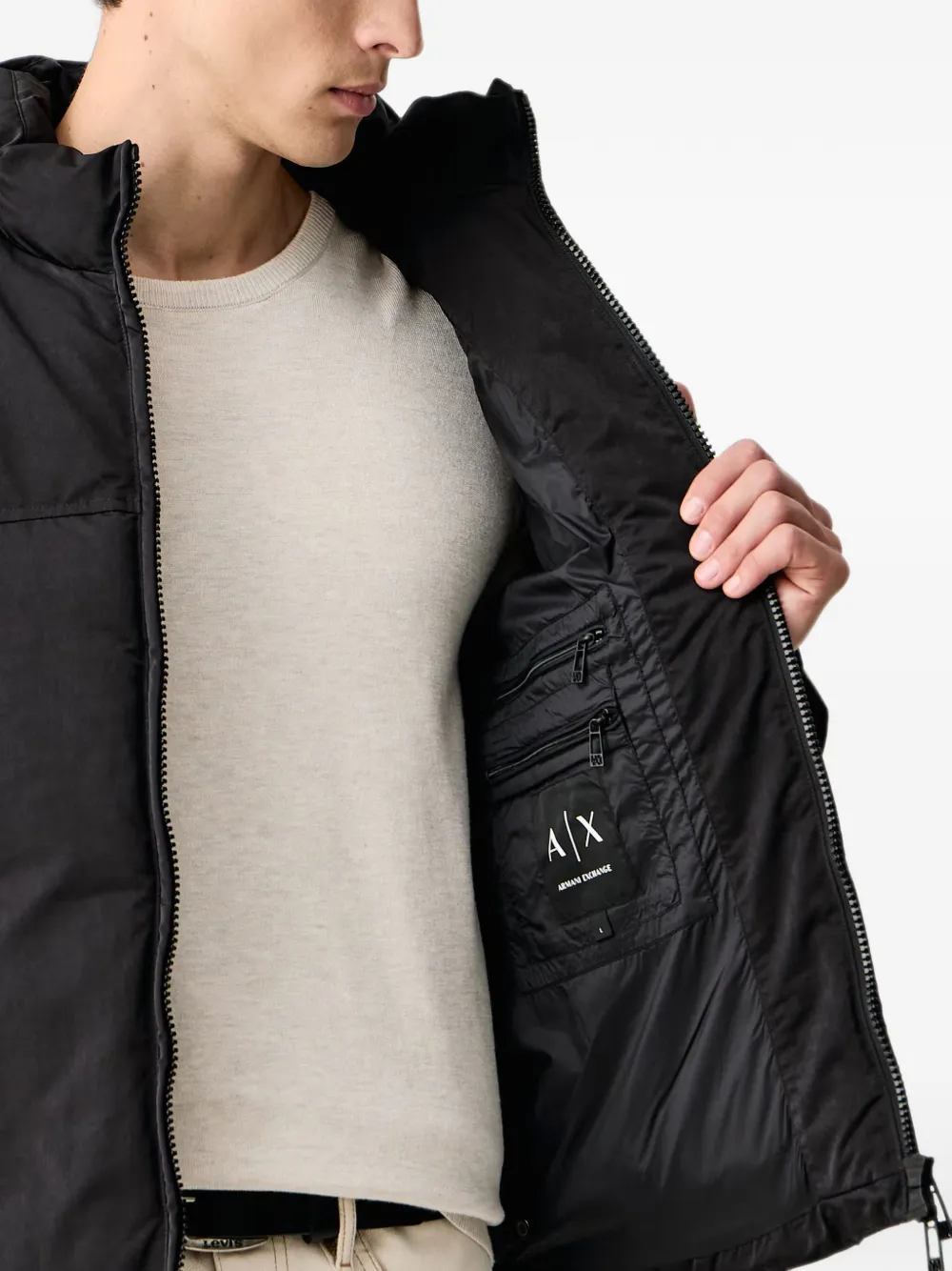 Armani Exchange logo-patch puffer jacket Zwart