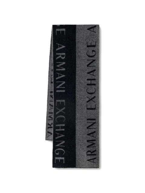 Armani Exchange mascada con logo en intarsia y bordes deshilachados