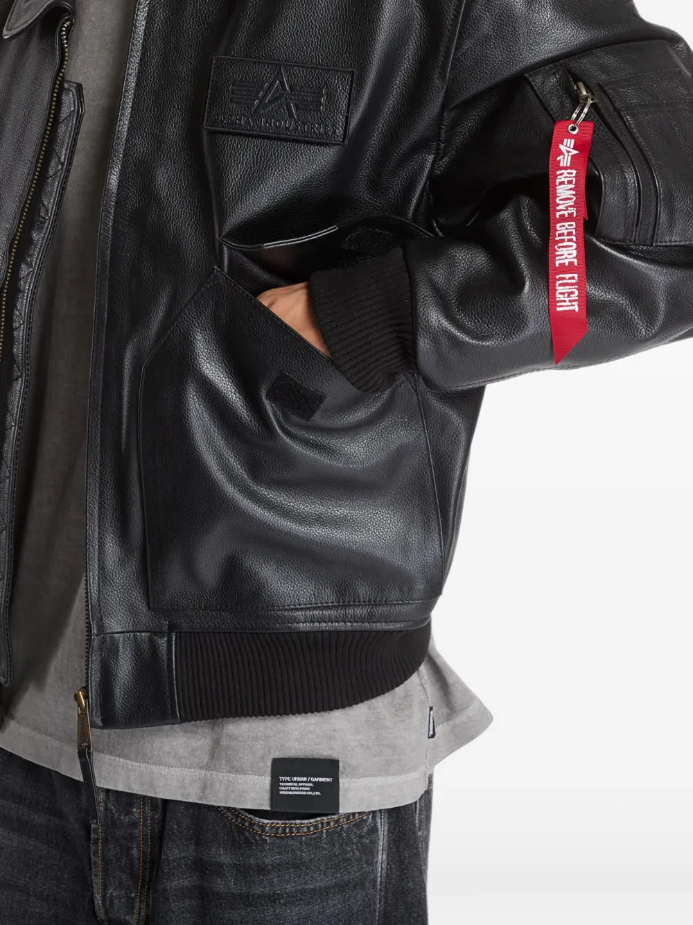 Alpha Industries CWU-45 P leren jack Zwart