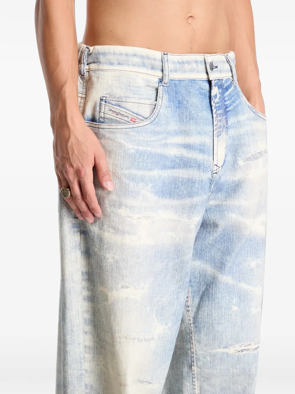 Diesel 2097 D-Enim-M Joggjeans jeans met ruimvallende taille Blauw