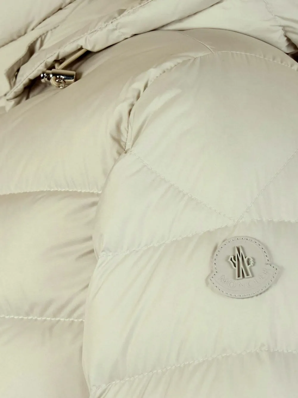 Moncler Jack met capuchon en logopatch Beige