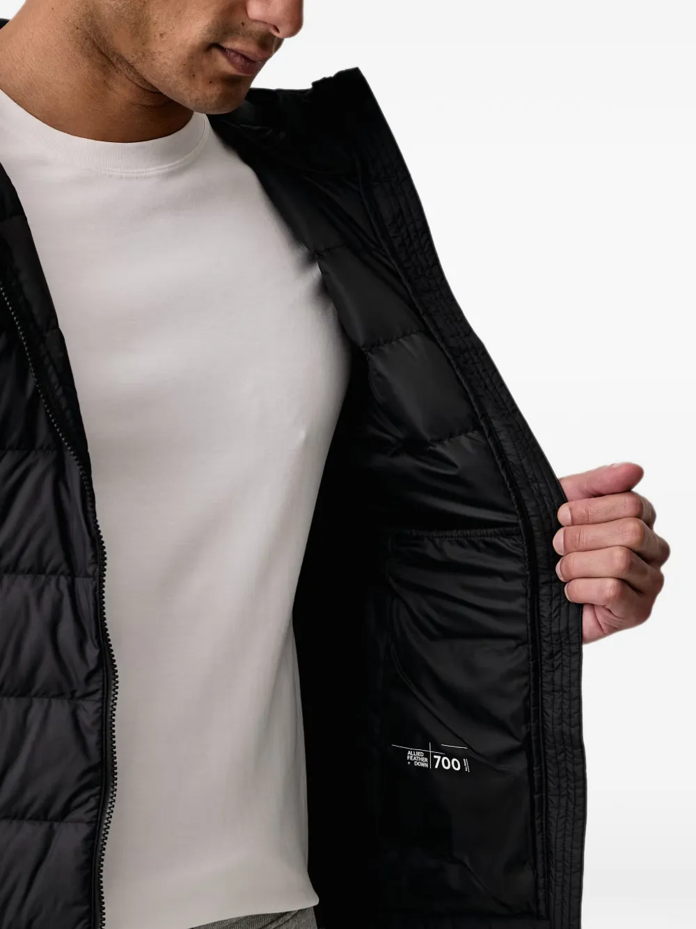 JACK WOLFSKIN Wild Pass Down quilted hooded jacket Zwart