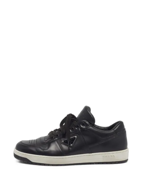 Prada Pre-Owned tenis de piel con agujetas