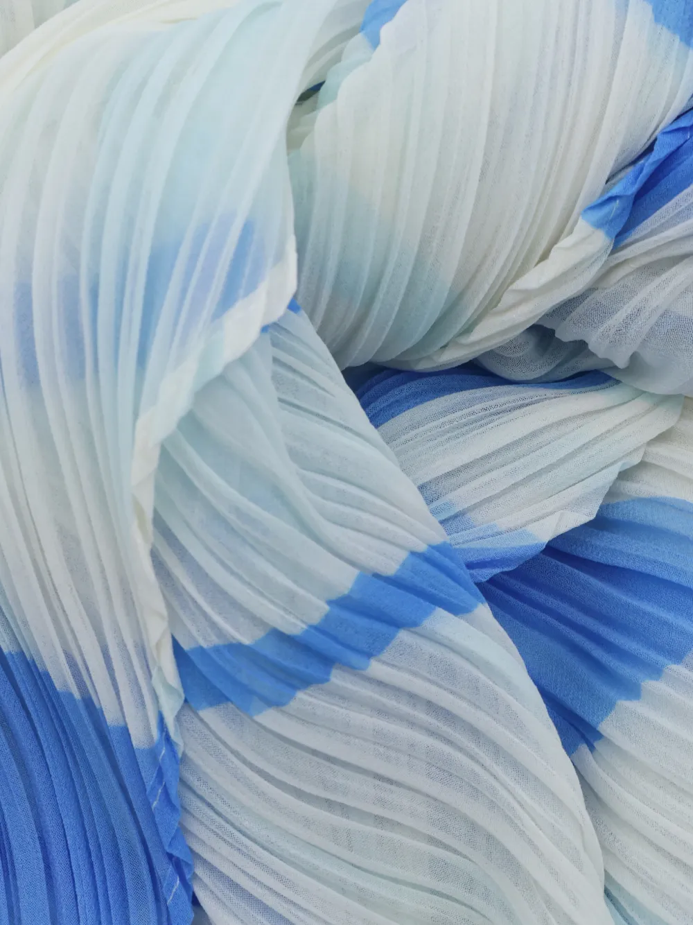 Pleats Please Issey Miyake Sjaal met abstracte print Wit