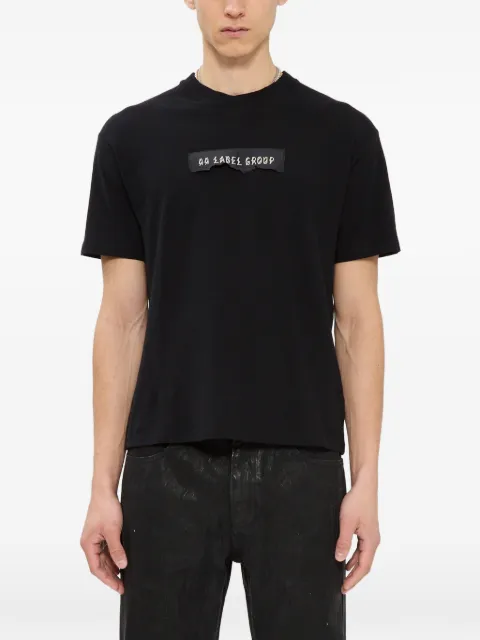 44 LABEL GROUP Burnt Label logo-patch graphic-print t-shirt