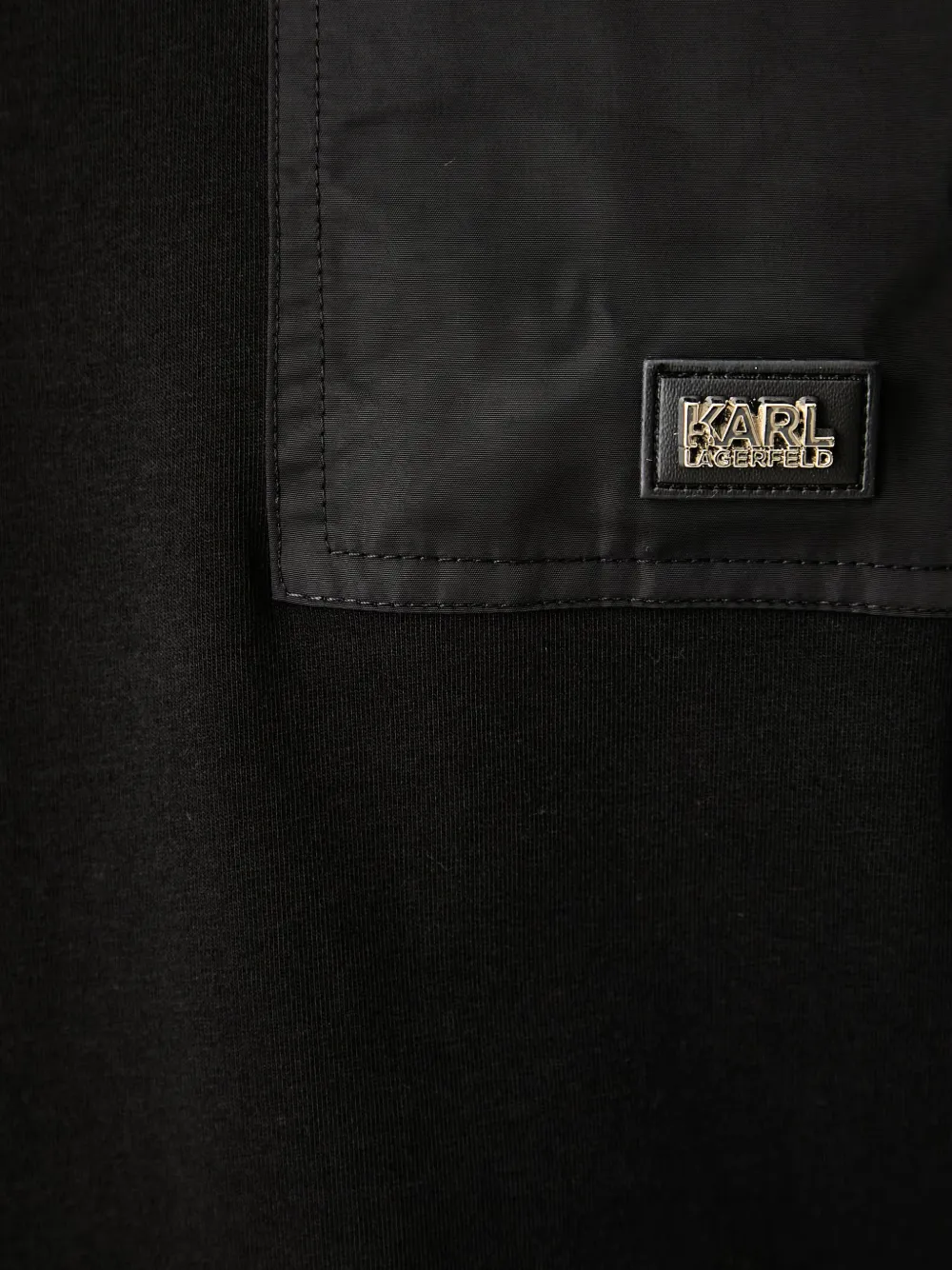 Karl Lagerfeld T-shirt met borstzak en logoplakkaat Zwart