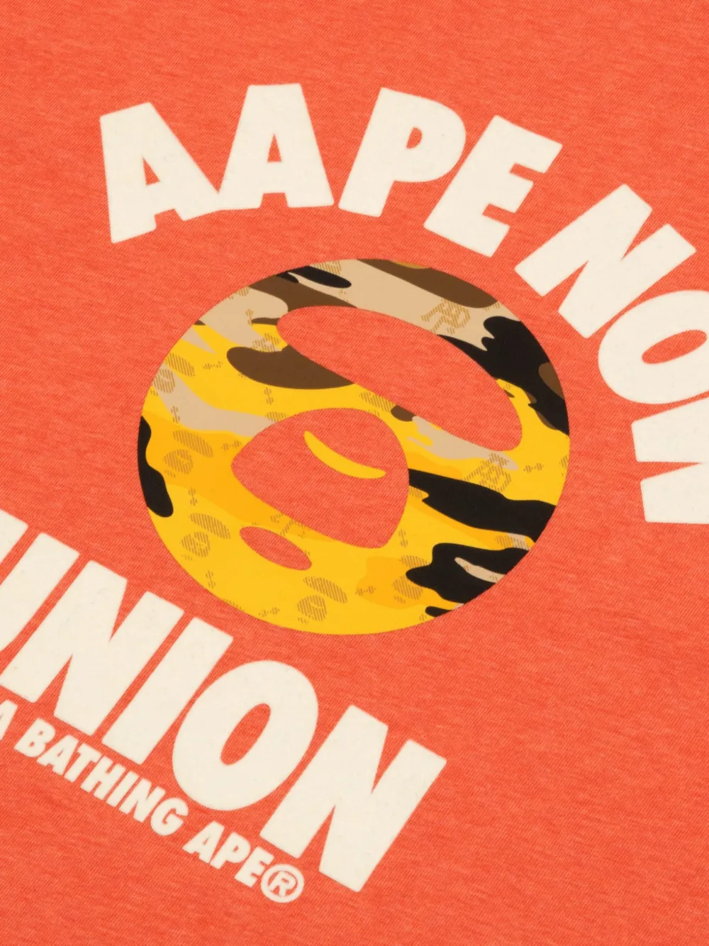 AAPE BY *A BATHING APE T-shirt met logoprint Oranje