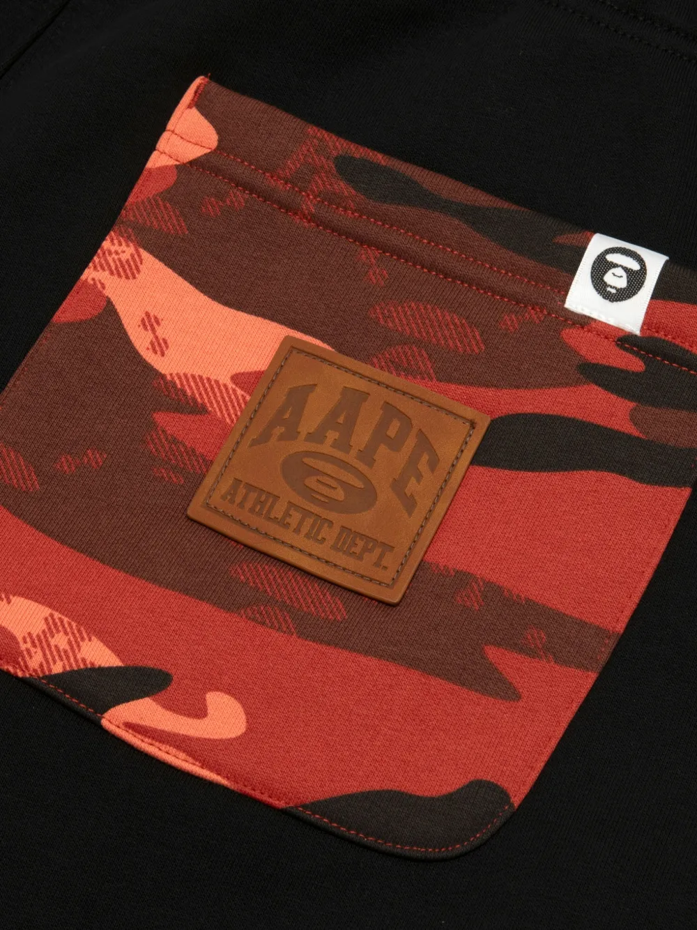 AAPE BY *A BATHING APE AAPEUNVS trainingsbroek met camouflage-patch en logo-print Zwart