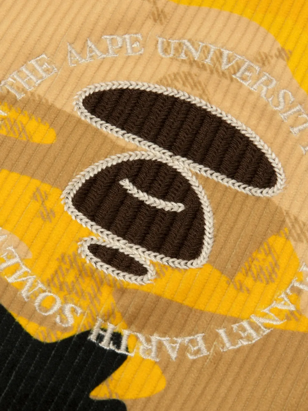 AAPE BY *A BATHING APE AAPEUNVS bomberjack met camouflage-print Geel
