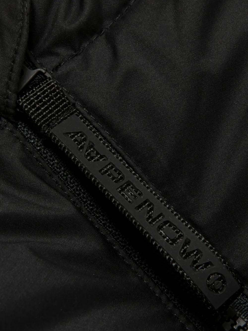 AAPE BY *A BATHING APE Gewatteerd donsjack met capuchon Zwart