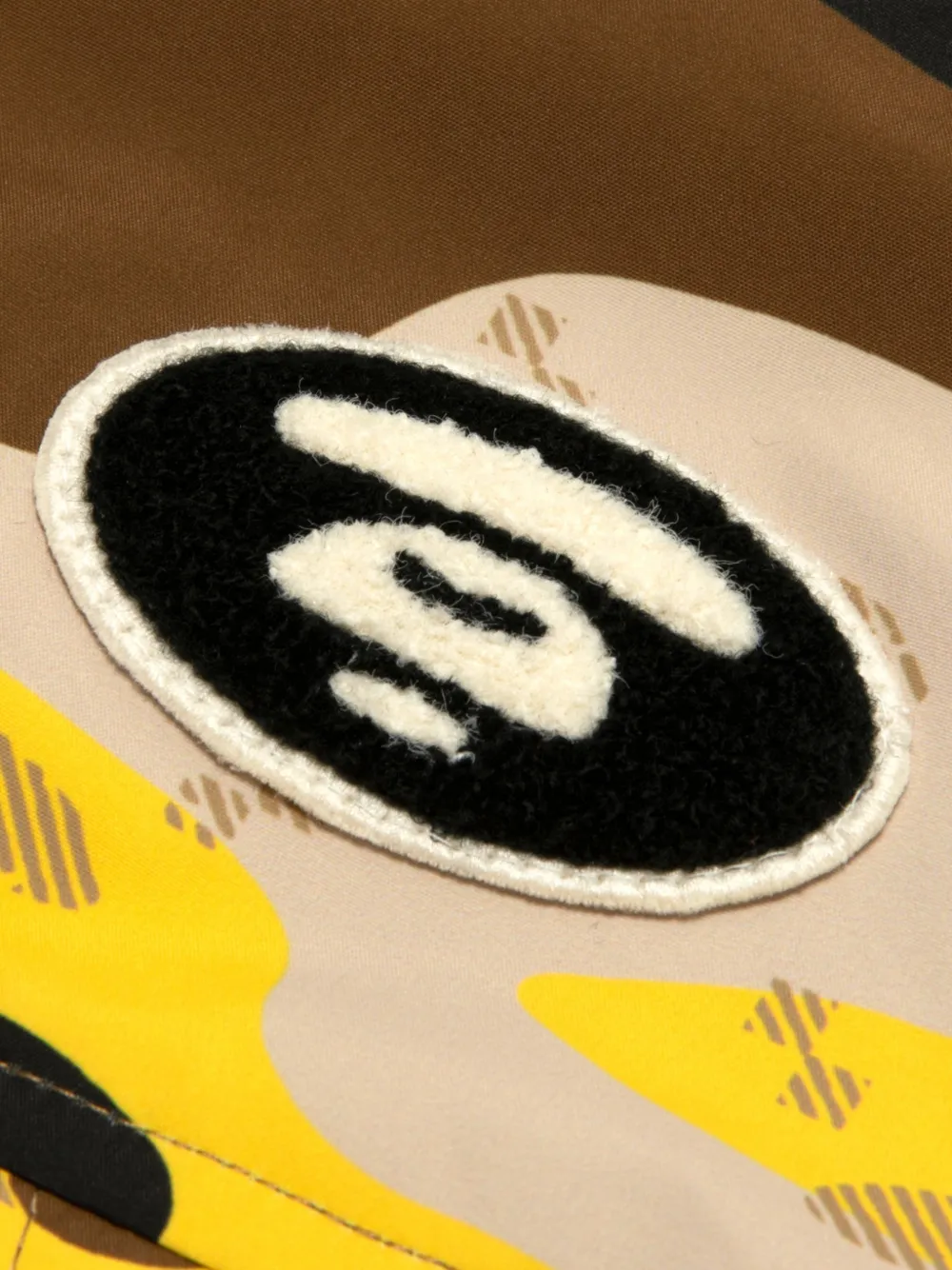 AAPE BY *A BATHING APE Camo donsjack met capuchon Geel