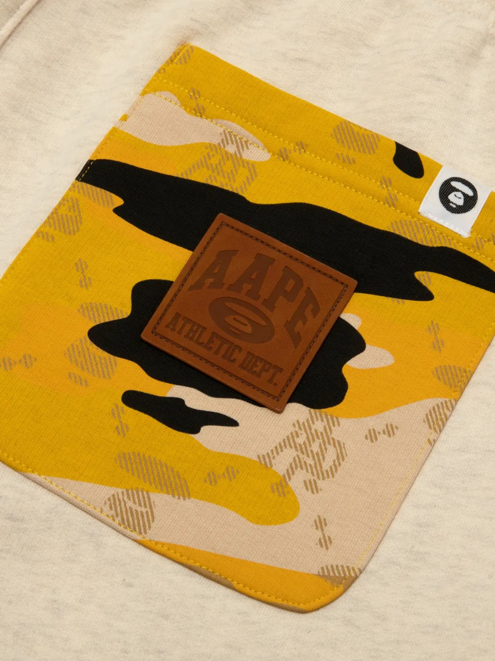 AAPE BY *A BATHING APE AAPEUNVS trainingsbroek met logo-print Beige