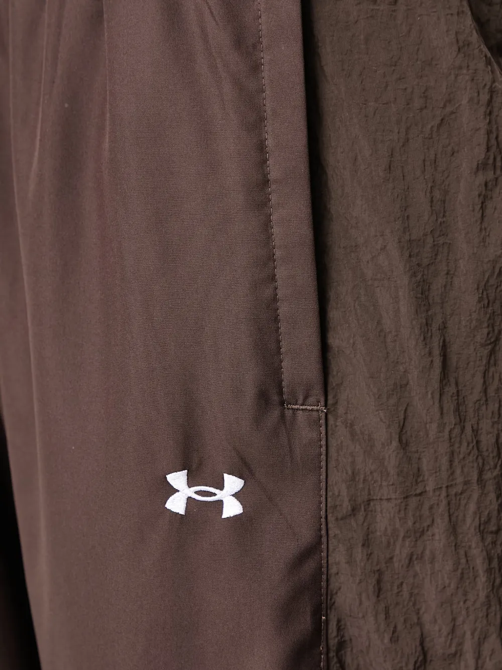 Under Armour Icon Woven trainingsbroek met logo-print Bruin