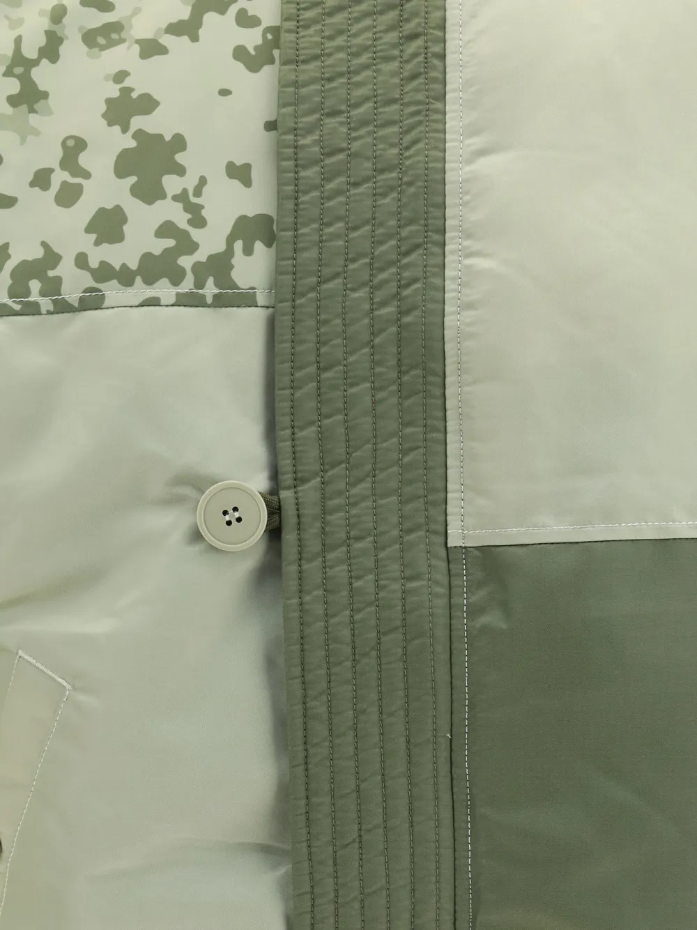 Alpha Industries Bomberjack met camouflage-print en colourblocking Groen