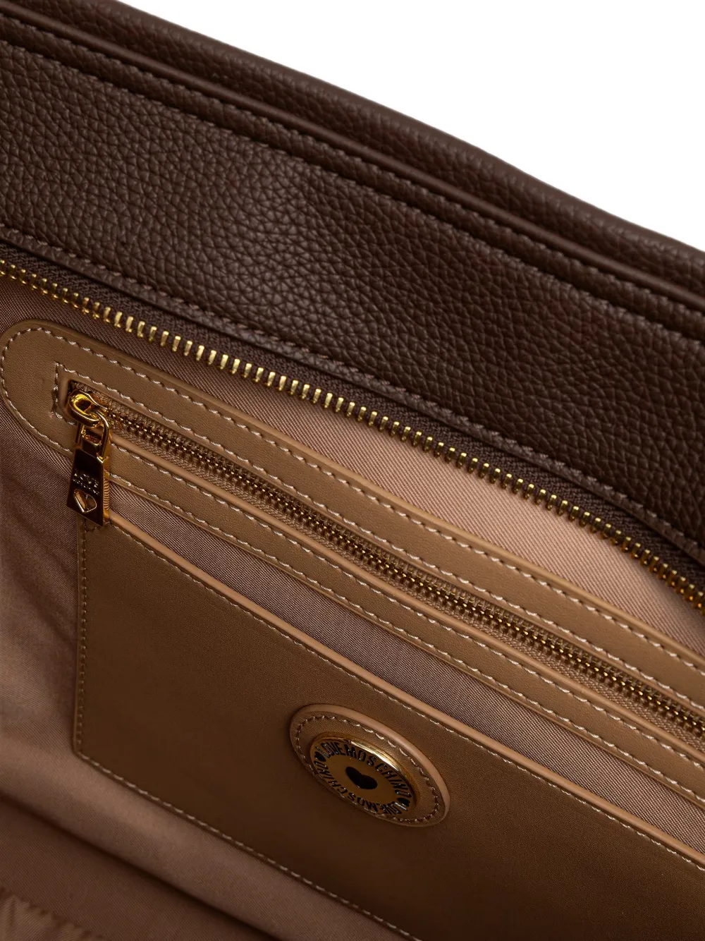 Love Moschino Schoudertas met logo-plakkaat en tassenbedel Bruin